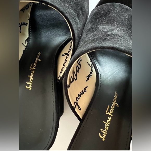 Salvatore Ferragamo black suede slides, sandals NEW in box - Picture 4 of 9